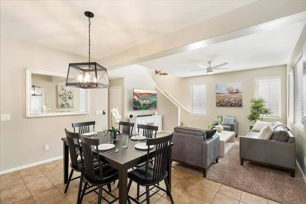 Holiday home Gilbert Home-4 Bed 3 Bath- Pets Welcome