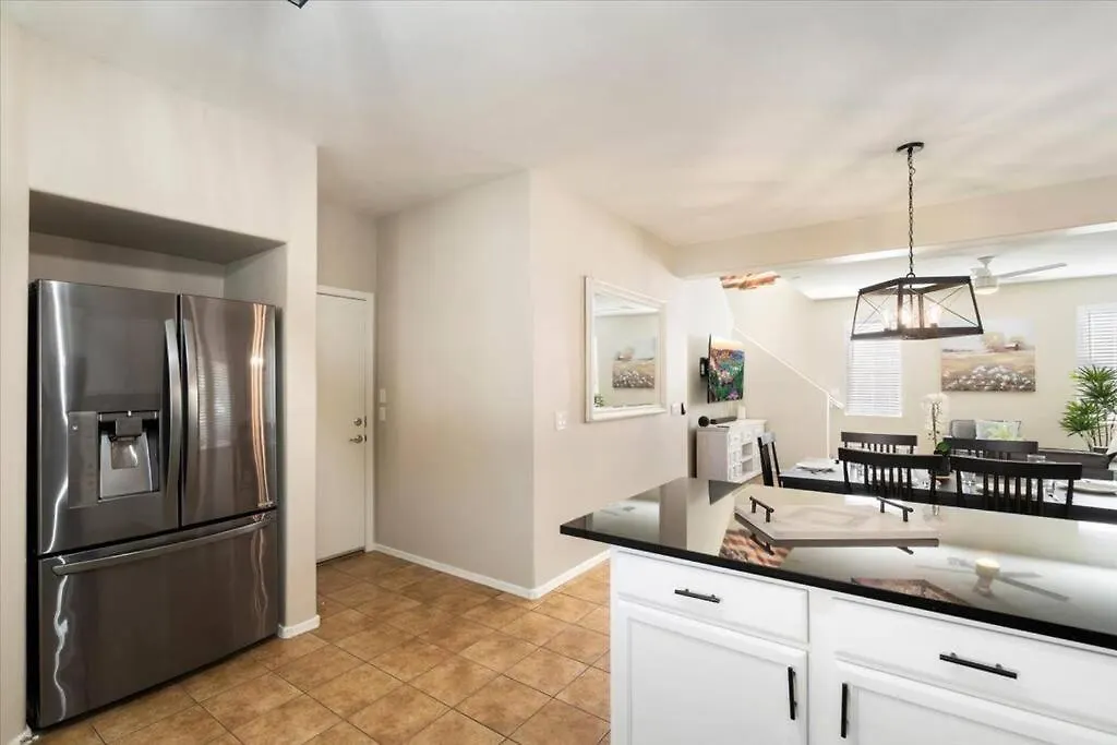 Gilbert Home-4 Bed 3 Bath- Pets Welcome Holiday home