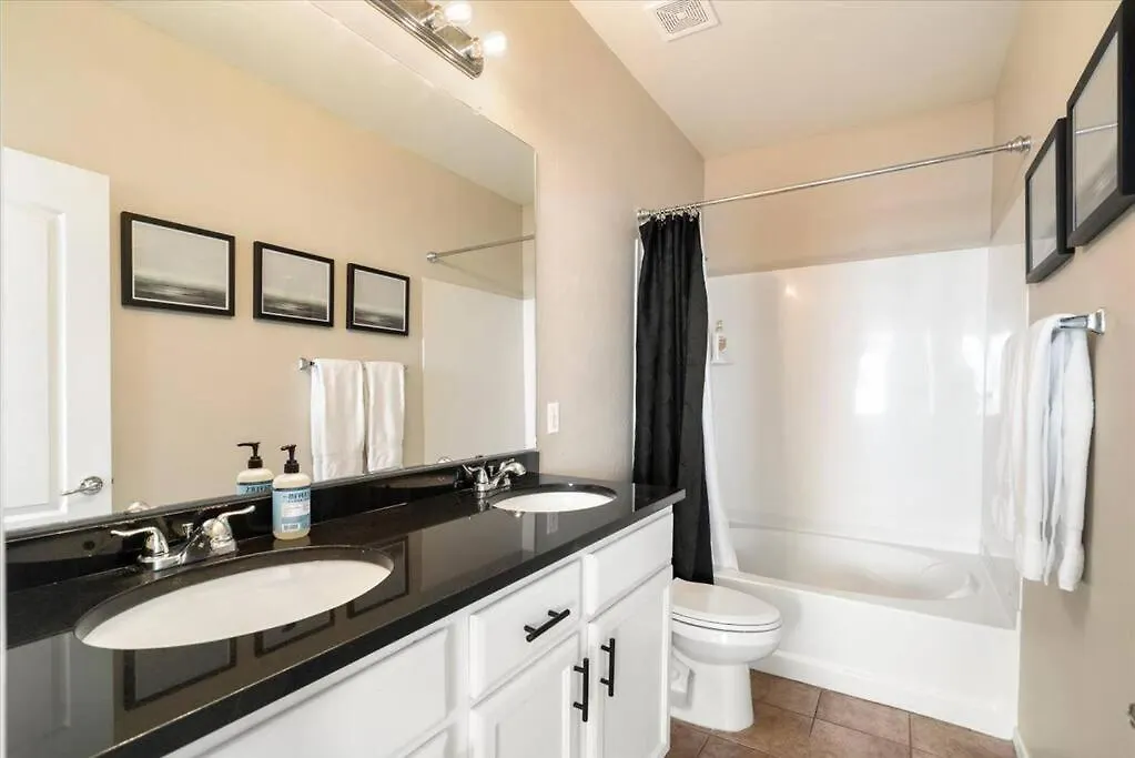 Gilbert Home-4 Bed 3 Bath- Pets Welcome